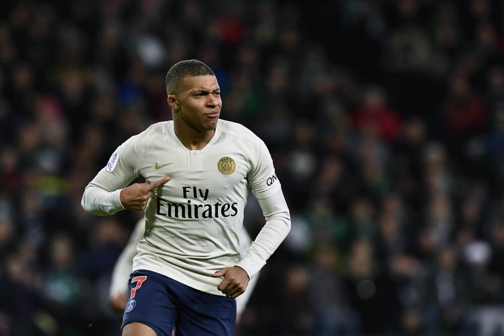 HWG! 罗马诺: 铁锤帮前锋吉列尔梅总价1700万欧加盟葡体